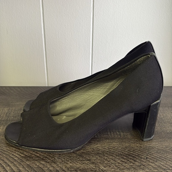 Stuart Weitzman Classic Black Open Toe Heels - Picture 4 of 5